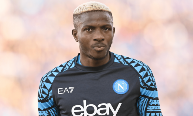 نابولي يطلب مبلغًا إضافيًّا لبيع أوسيمين ويزيد تعقيد الصفقة