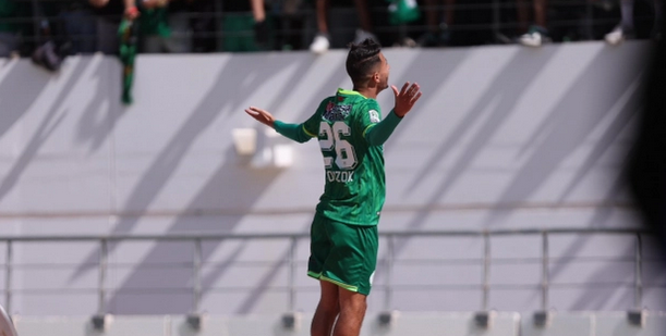 هل يرحل نجم الرجاء المغربي إلى الوحدة السعودي؟