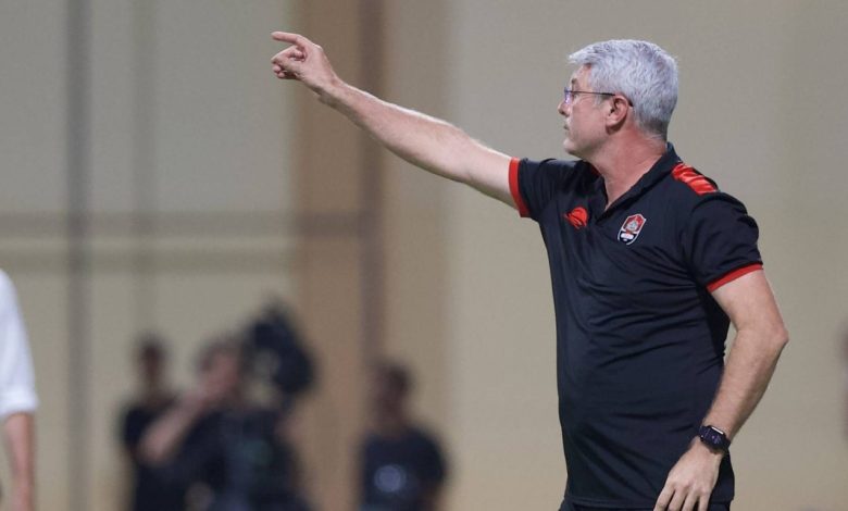 هيلمان يعبر عن خيبة أمله بعد خسارة الرائد أمام القادسية