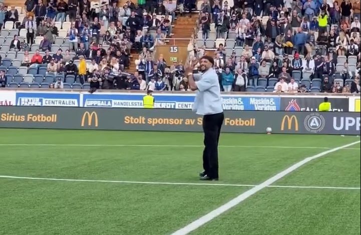 وسام أبو علي يزور فريقه السابق سيريس ويحتفى به في ملعبه