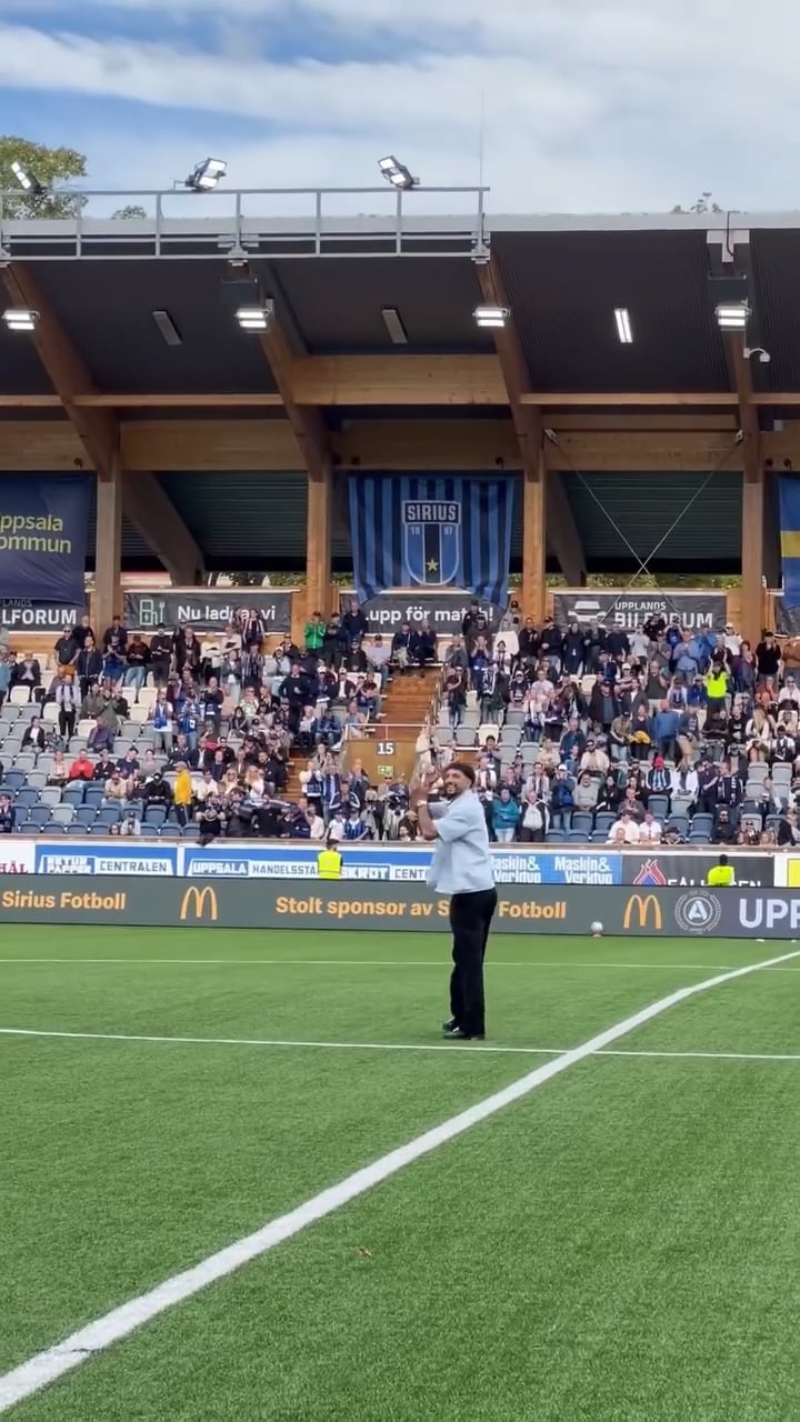 وسام أبو علي يزور فريقه السابق سيريس ويحتفى به في ملعبه