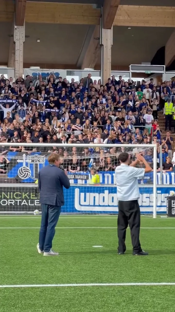 وسام أبو علي يزور فريقه السابق سيريس ويحتفى به في ملعبه