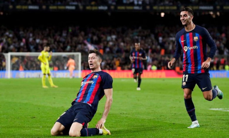 وسط موجة الانتقادات.. كوسيكي يدافع عن ليفاندوفسكي