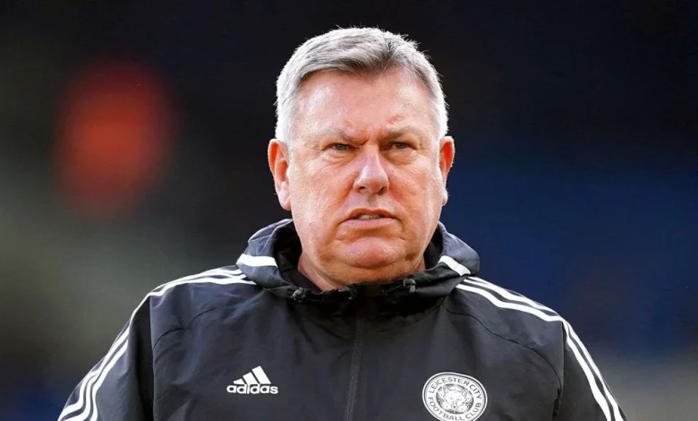 لاعبو ليستر سيتي يرتدون الشارات السوداء أمام توتنهام حدادًا على شيكسبير