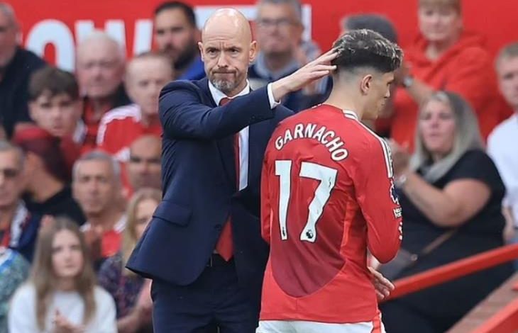 إعجاب جارناتشو بمشور رونالدو يثير أزمة بينه وبين تين هاج