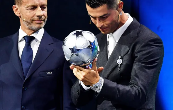 الصحف العالمية تشيد برونالدو بعد فوزه بجائزة الهداف التاريخي لدوري أبطال أوروبا