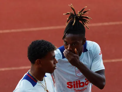 رئيس أتلتيك بلباو ينتقد مدرب برشلونة بسبب نيكو ويليامز