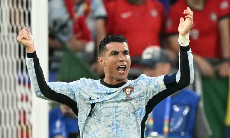 البرتغال تلدغ كرواتيا بهدفين في الشوط الأول