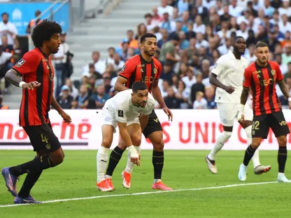 مدرب نيس يشيد بقدرات محمد عبد المنعم