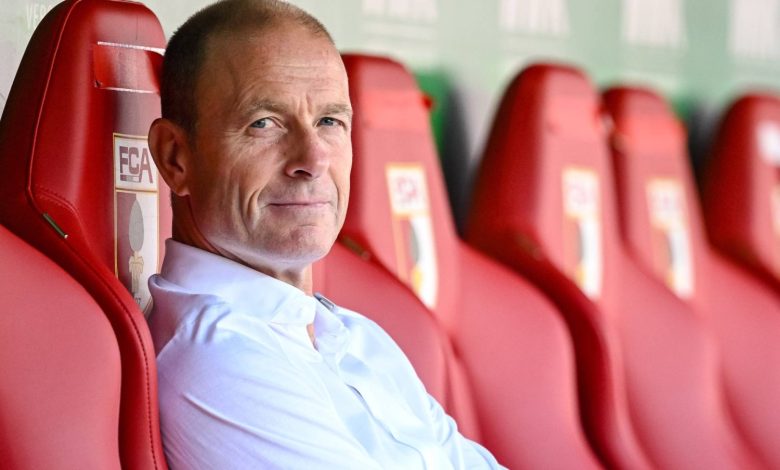 أوغسبورغ يمدد عقد مدربه ييس ثوروب حتى 2026