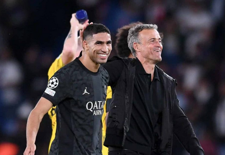 إنريكي يتحدث عن سوق الانتقالات في باريس سان جيرمان ويُشيد بدور حكيمي الهجومي