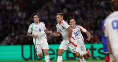 لحظة حماسية تميز مباراة إيطاليا وفرنسا في دوري الأمم الأوروبية