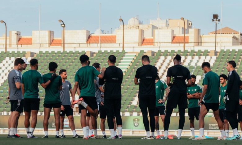 الاتحاد الآسيوي يرفض تأجيل مباراة الأهلي وبيرسبوليس ويحدد ملعب الفيصل