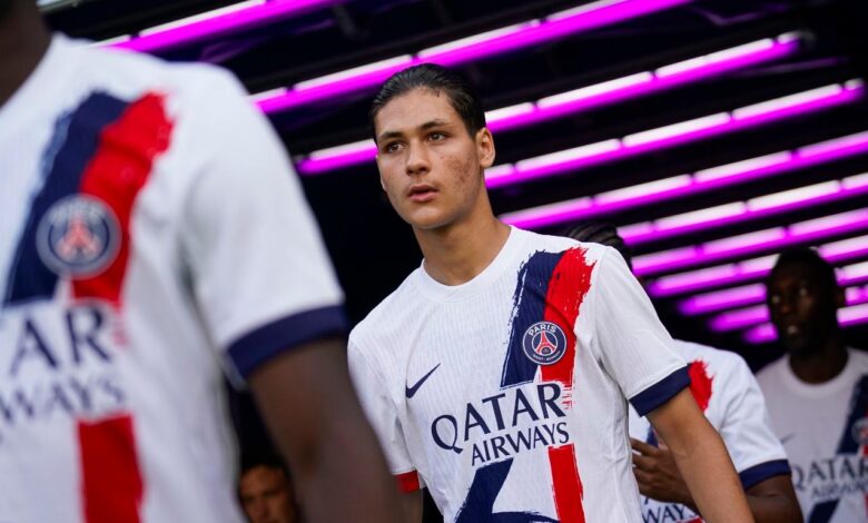 الحناش يظهر في قائمة باريس سان جيرمان لمواجهة بريست