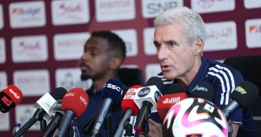 النصر يستعد لإقالة كاسترو وتعيين مدرب جديد