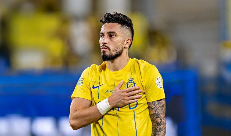 النصر ينهي عقد تيليس تمهيدًا لتسجيل سيماكان