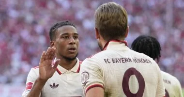 بايرن ميونخ يتقدم على فرايبورج بهدف هاري كين في الشوط الأول