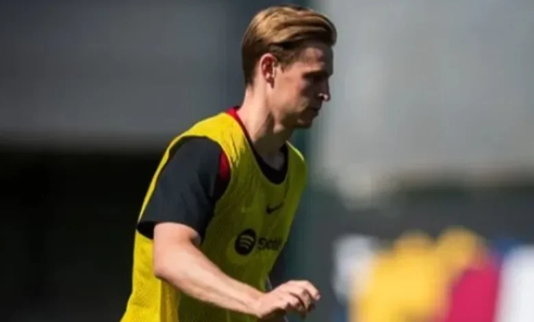 برشلونة يستعيد فرينكي دي يونغ بعد غياب 5 أشهر