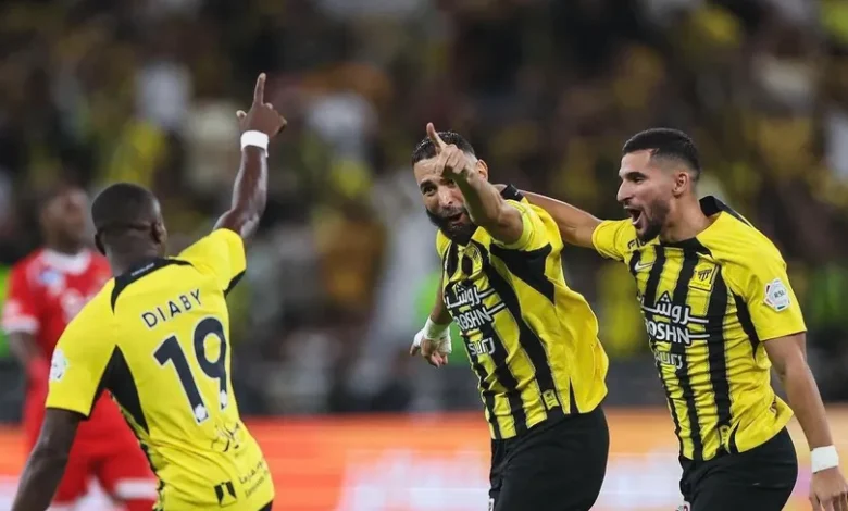 بنزيما يعبر عن سعادته بالهاتريك ويتطلع بشغف لمواجهة الهلال في الكلاسيكو