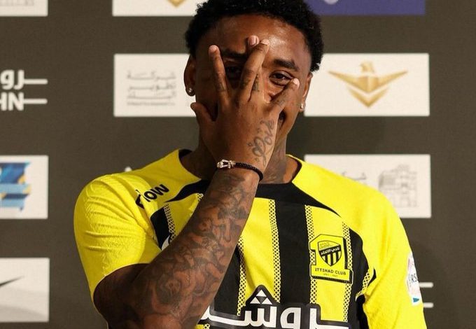 بيرجوين يرد بقوة على انتقادات كومان بشأن الدوري السعودي