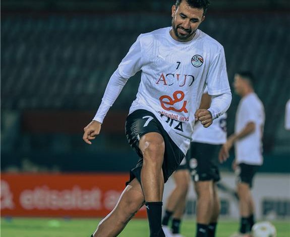 التشكيل الرسمي.. صلاح و تريزيجيه يقودون تشكيل منتخب مصر أمام كاب فيردى