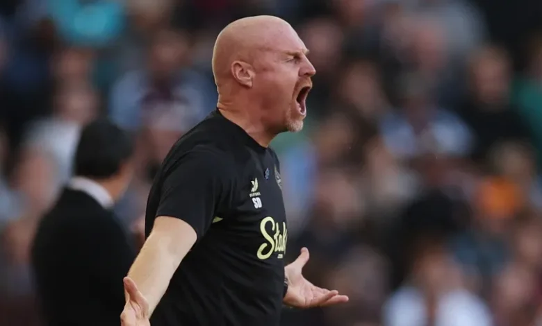 دايك يعبر عن أسفه بعد بداية كارثية لإيفرتون في الدوري الإنجليزي