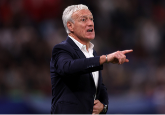 ديشان يواجه الانتقادات بعد خسارة فرنسا أمام إيطاليا