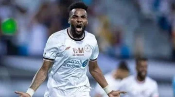 أزمة انتقال بوبيندزا.. تحدي مدرب رابيد بوخارست للزمالك