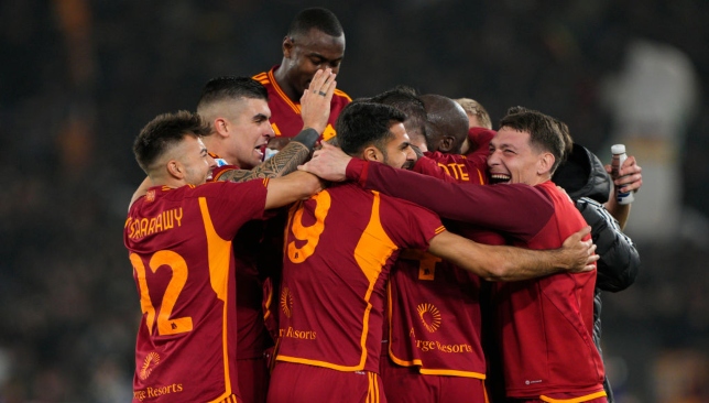 رسميًا .. روما يضم كونيه من مونشنجلادباخ في نهاية الميركاتو