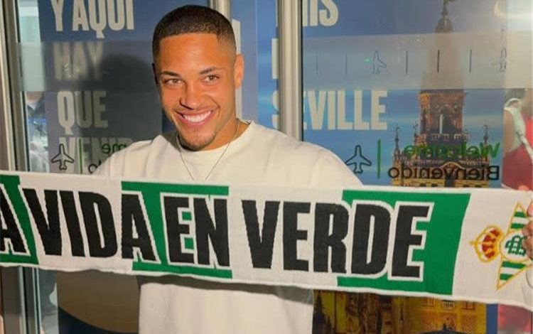 روكي يكشف أسباب رحيله عن برشلونة وينصب تركيزه على ريال بيتيس