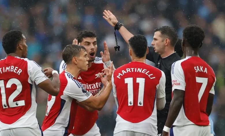 طرد تروسار في قمة مانشستر سيتي وأرسنال