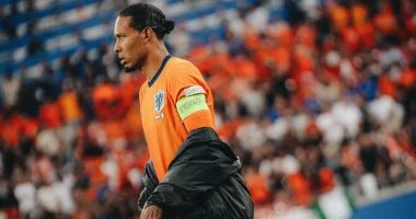 فان دايك يؤكد التزامه مع منتخب هولندا ويتطلع للمشاركة في كأس عالم أخرى