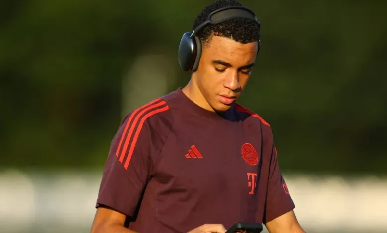 فرويند يدافع عن موسيالا بعد انتقادات هامان