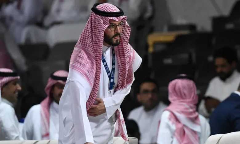 فهد بن نافل يتحدث عن صفقات الهلال ويشيد بانتقال سعود إلى روما