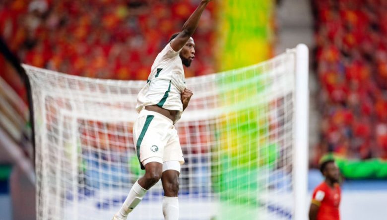 كادش ينضم إلى قائمة المدافعين السعوديين الذين سجلوا ثنائية في تصفيات كأس العالم