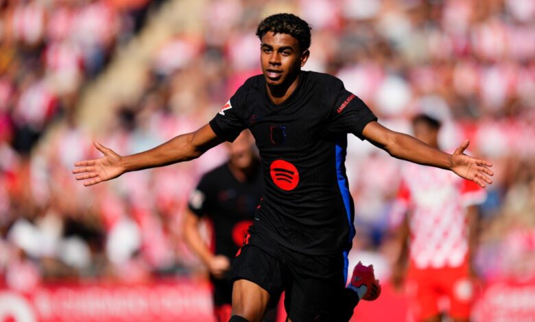 ليفاندوفسكي.. لامين يامال هو أفضل جناح في العالم