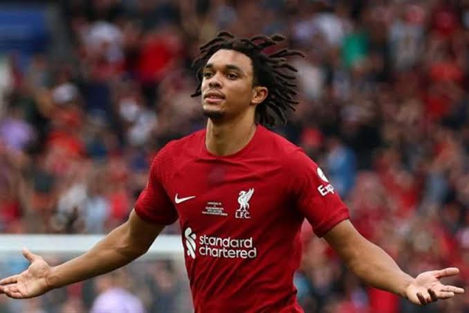 ليفربول يتوصل لاتفاق لتجديد عقد ألكسندر أرنولد