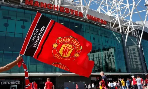 مانشستر يونايتد يكشف عن خسائر مالية بـ148 مليون دولار