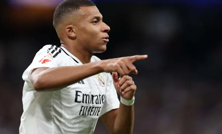 مبابي يحقق لقب رجل المباراة ضد ألافيس