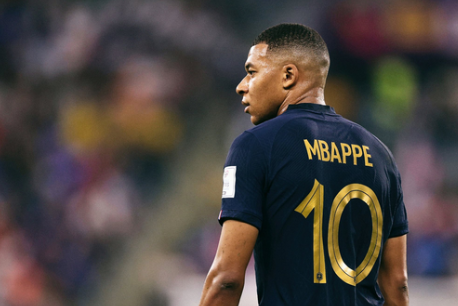 مبابي يتصدر قائمة اللاعبين الأكثر مساهمة بالأهداف في 2024