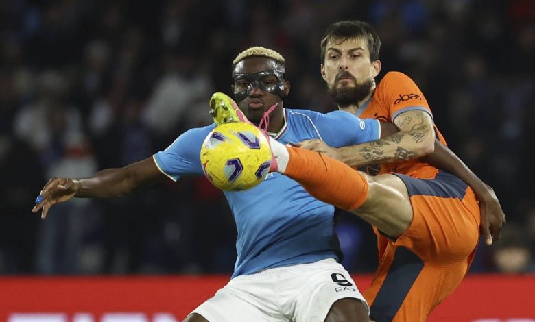 نابولي يكشف عن تفاصيل استبعاد أوسيمين من قائمة الدوري الإيطالي