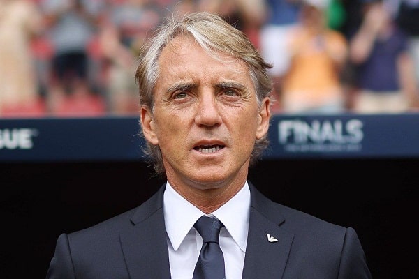 الاتحاد السعودي يعلن موقف مانشيني بعد خسارة السعودية ضد اليابان