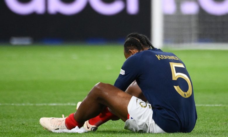 كوندي يرد اتهامه بتحويل معسكر فرنسا لسيرك