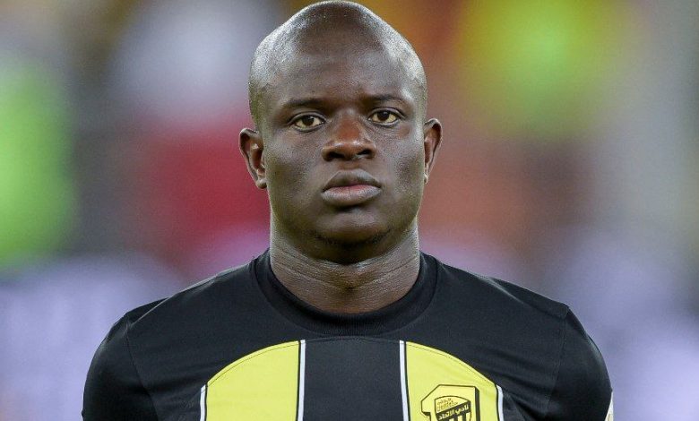 وعكة صحية تبعد محترف الاتحاد عن مواجهة الأخدود.. وبلان يستقر على بديله