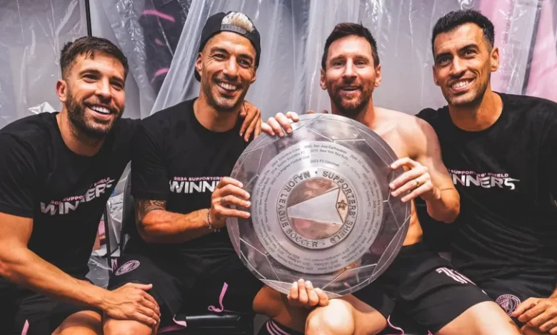 إنتر ميامي يحرز درع المشجعين بقيادة ميسي