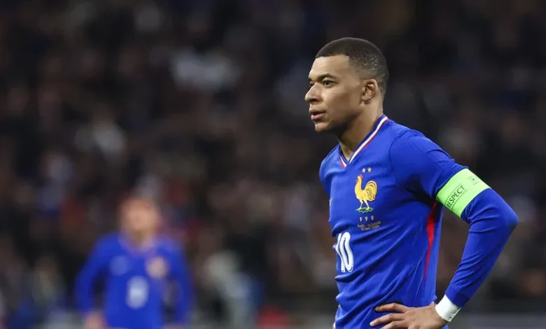 رئيس الاتحاد الفرنسي يتحدث عن غياب مبابي والضغوط على اللاعبين