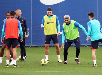 رونالد أراوخو وآمال في العودة إلى برشلونة