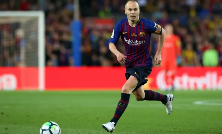 ريال مدريد يودع أسطورة برشلونة إنييستا بعد اعتزاله