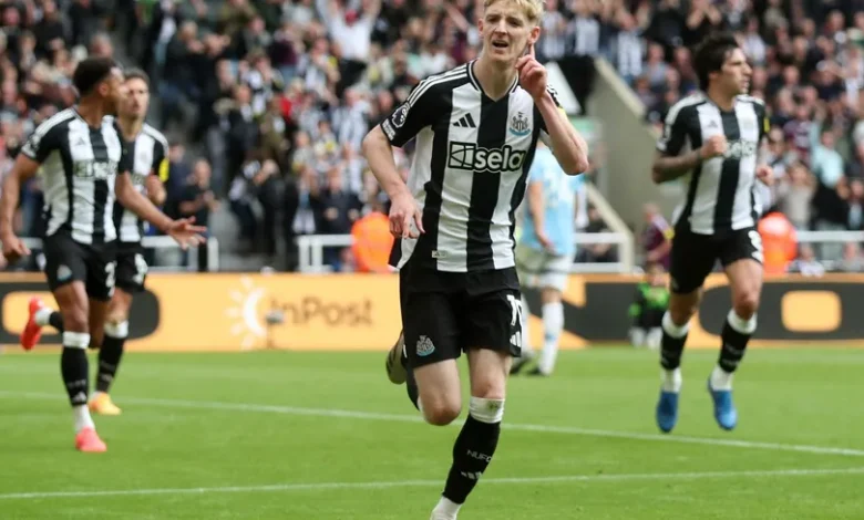 نيوكاسل يسعى لتجديد عقد غوردون خوفًا من ليفربول