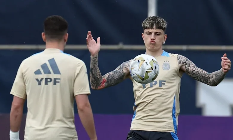 غارناتشو يغيب عن مباراتين مع الأرجنتين بسبب إصابة في الركبة